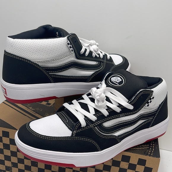 Vans Men’s Zahba Mid Black/White/Red
VN000CBSBWT Sneakers - Picture 9 of 16